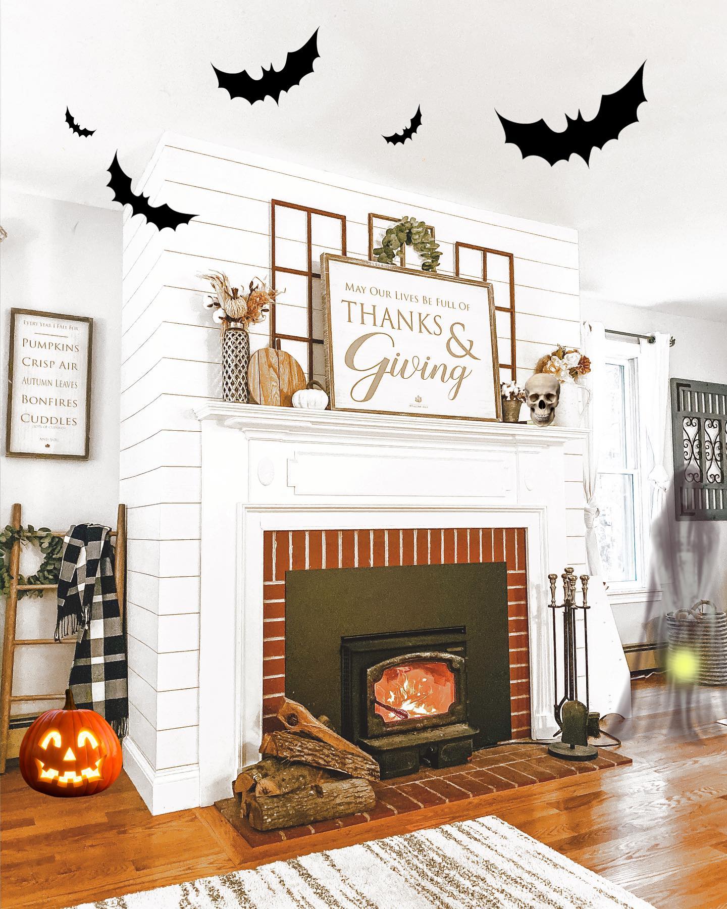 32 Halloween Living Room Decor Ideas for a Spooky and Cozy Home