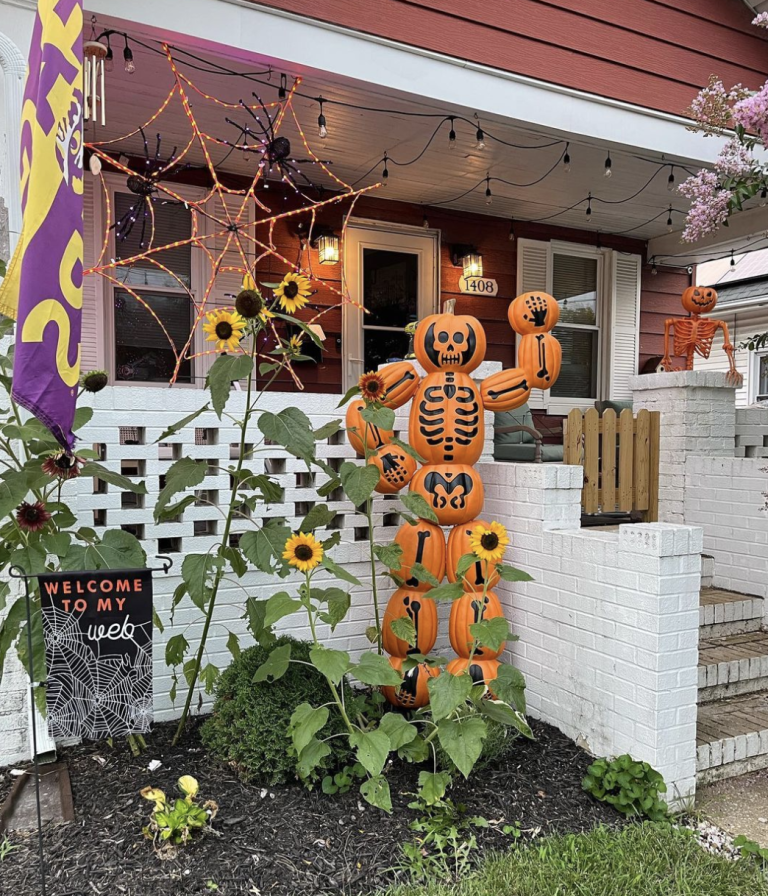 31 Front Yard Halloween Decorations: Easy, Cheap, and Kid-Friendly ...