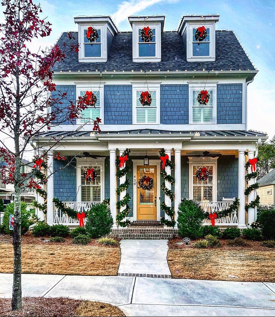 36 Outdoor Christmas Decorations That Will Transform Your Home Into a ...