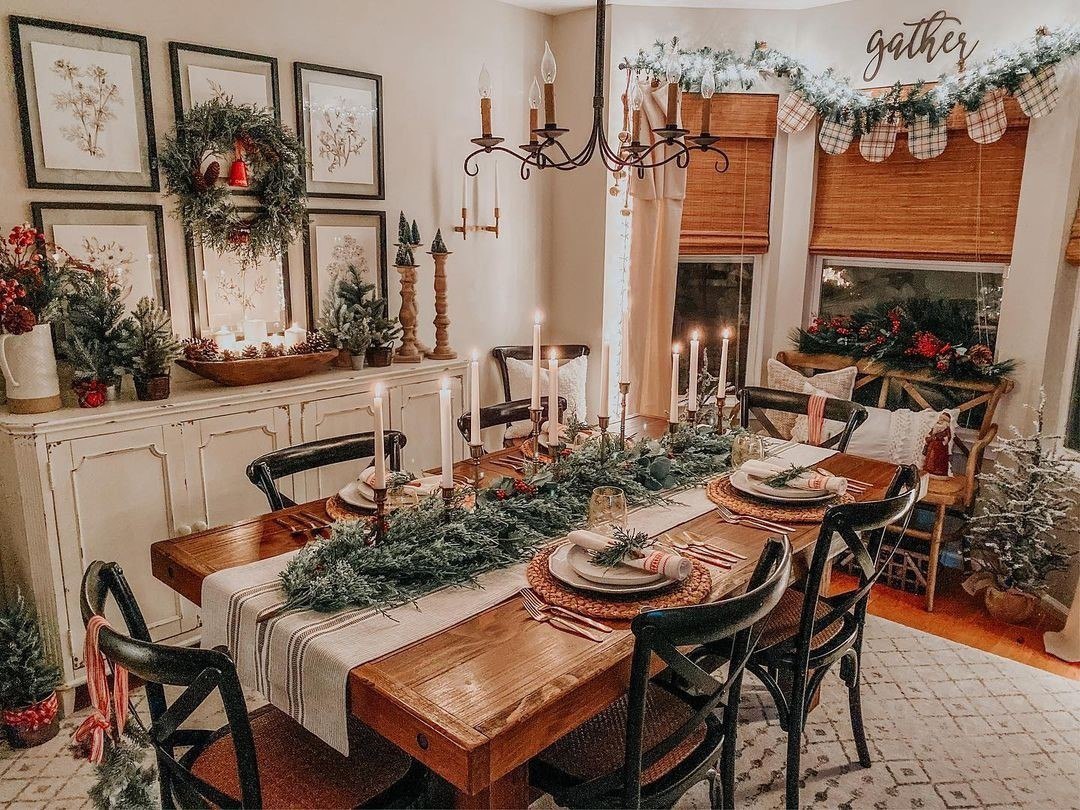 26 Christmas Table Runner Ideas to Transform Your Holiday Table into a