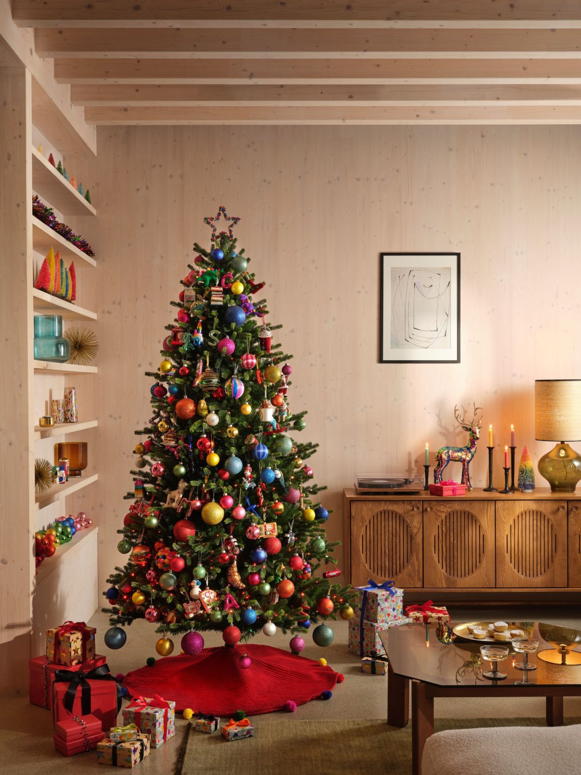 23 Christmas Decor Trends 2025 Cozy Modern And Timeless Styles For A 14 35 1152x1536
