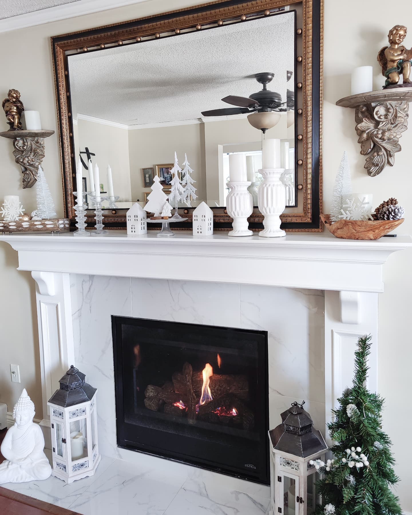 28 Winter Fireplace Decor Ideas to Create a Cozy, Festive, and Inviting ...
