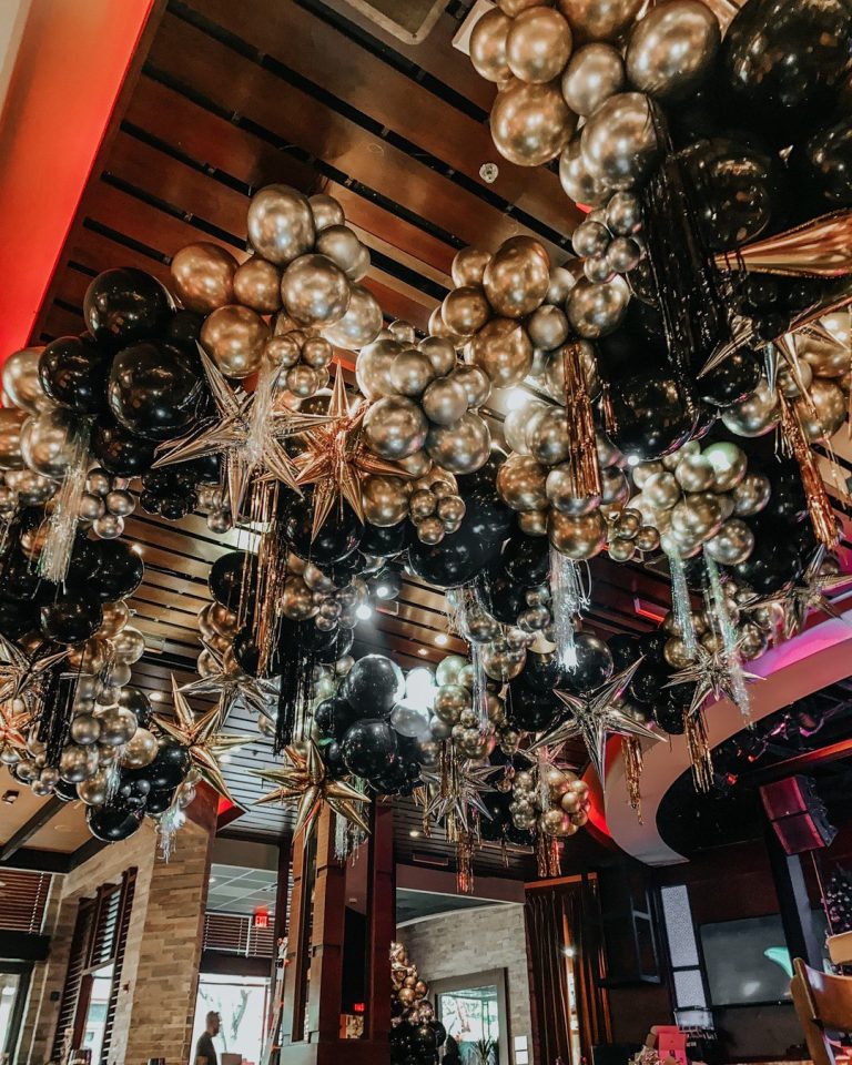 24 New Year's Eve Party Decorations to Make Your Celebration ...