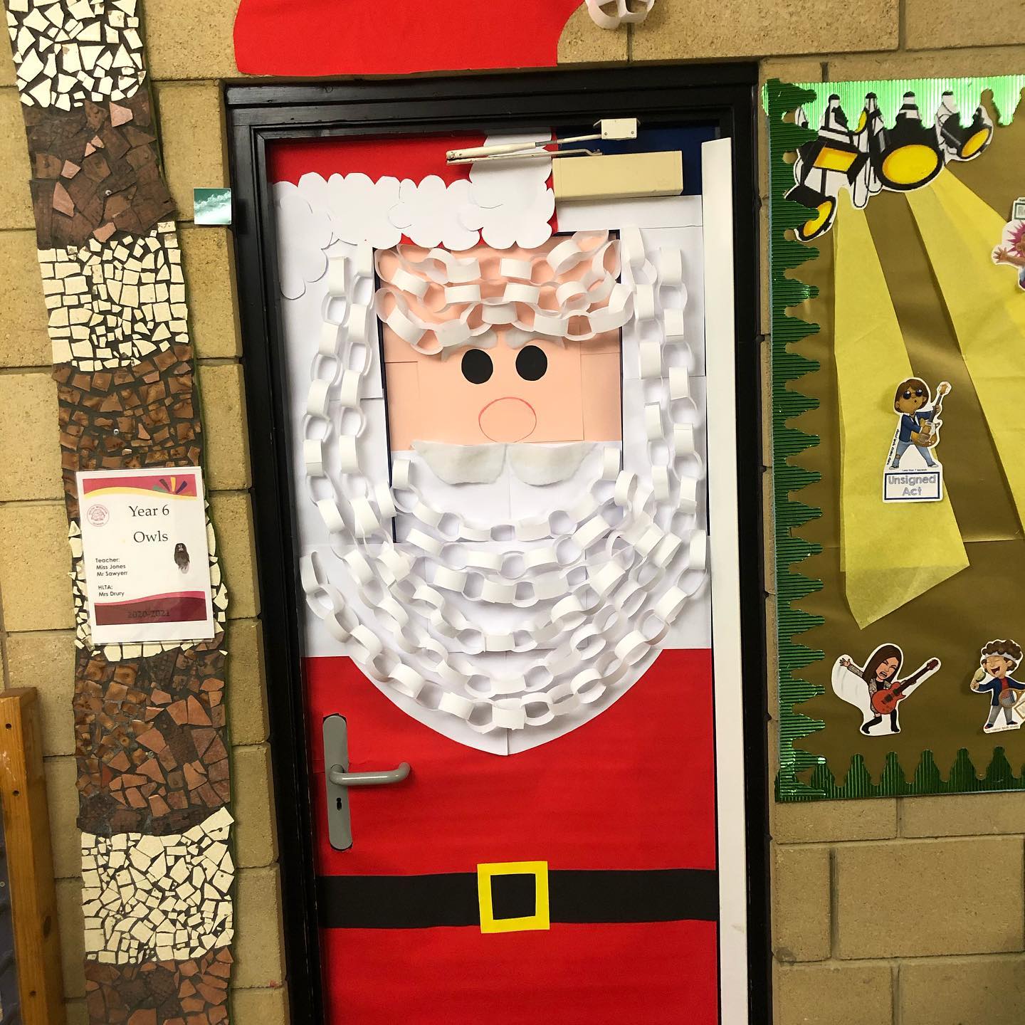 31 Christmas Classroom Door Ideas: Creative and Fun Ways to Deck the ...