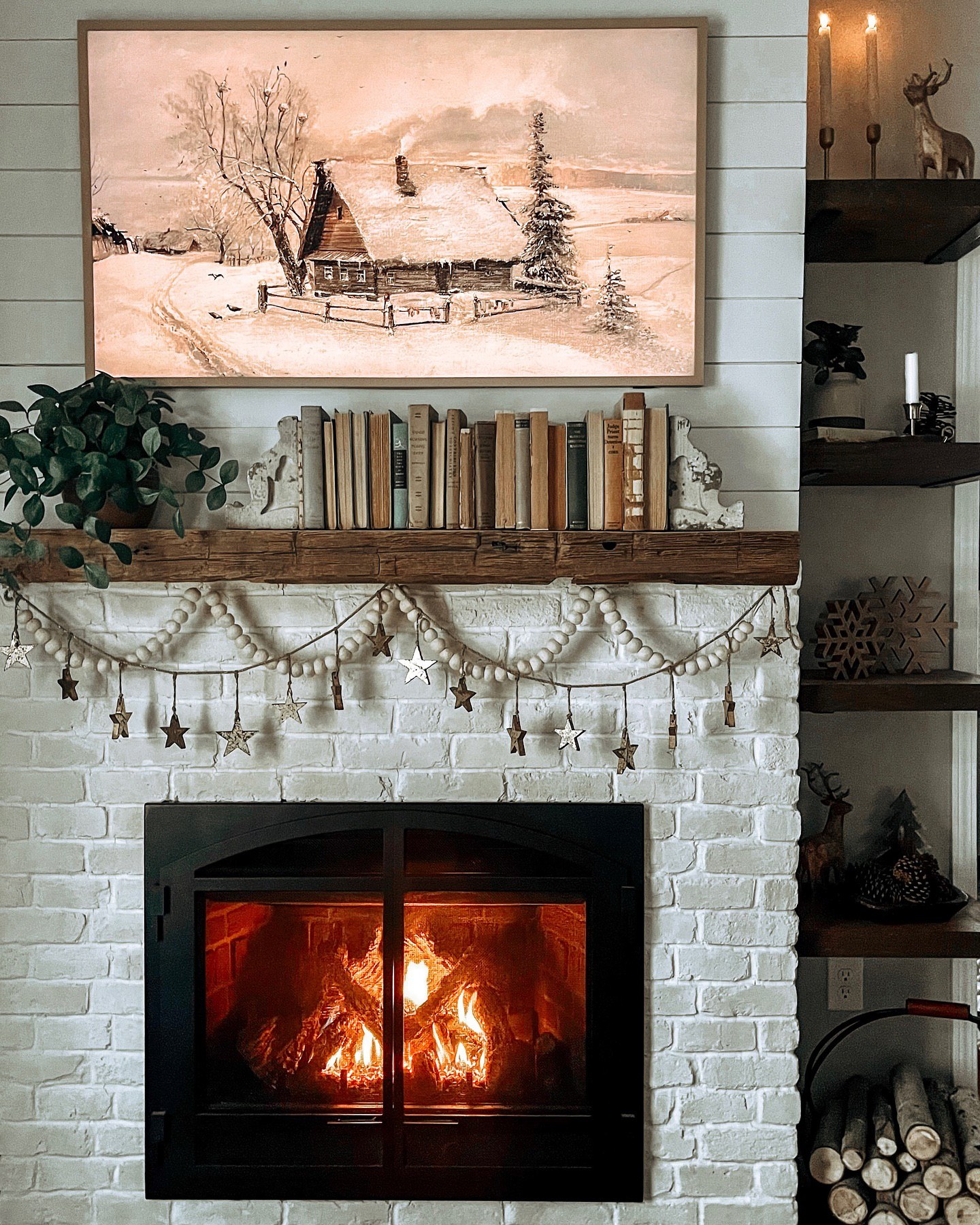 28 Winter Fireplace Decor Ideas to Create a Cozy, Festive, and Inviting