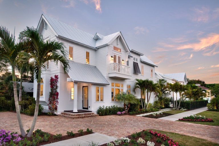 35 Beach House Exterior Ideas That Blend Modern Style with Coastal ...