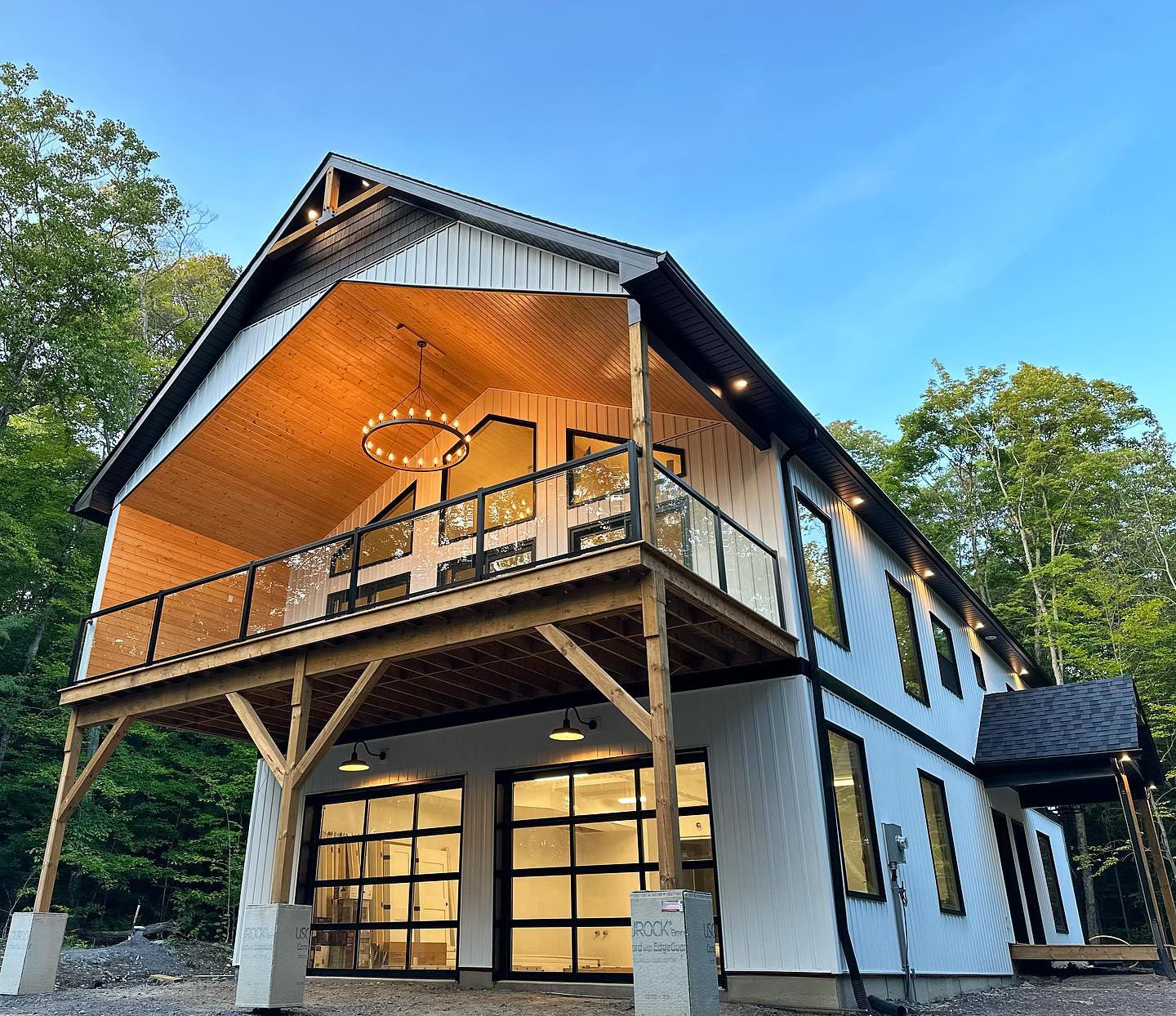 25 Barndominium Exterior Ideas to Inspire Your Modern Farmhouse Dream ...