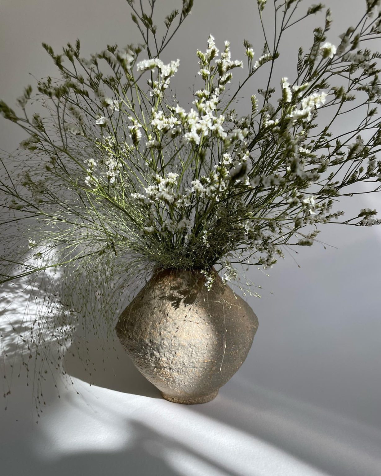 30 Vase Decorating Ideas to Elevate Your Home Décor - placeideal.com