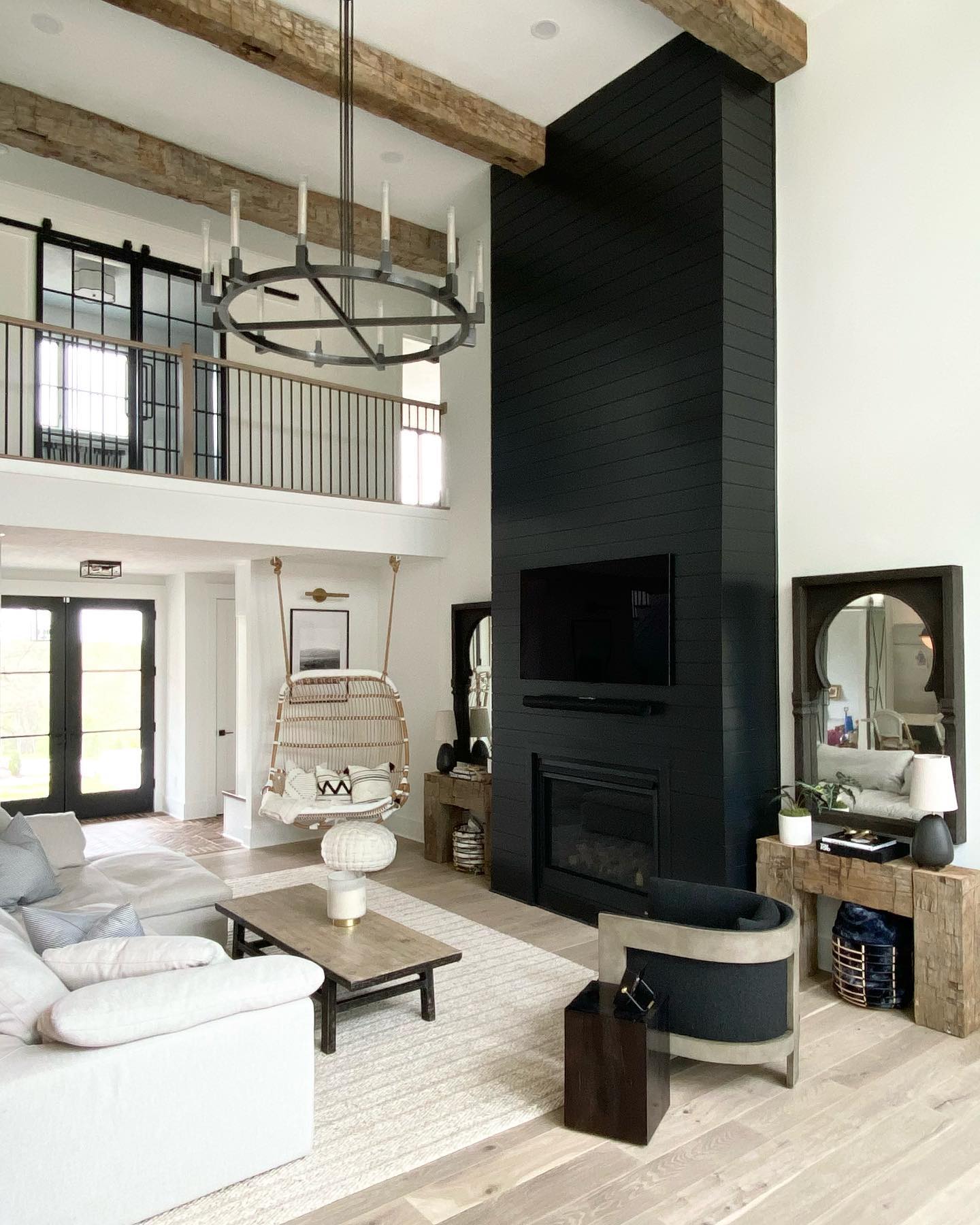 Modern Farmhouse Living Room with High Ceiling Design