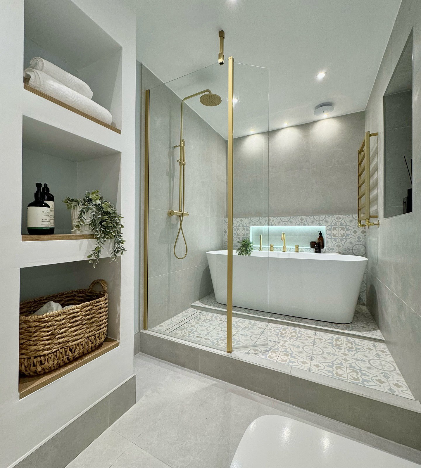 25 Small Bathroom with Shower Ideas: Stylish Designs and Layouts for ...