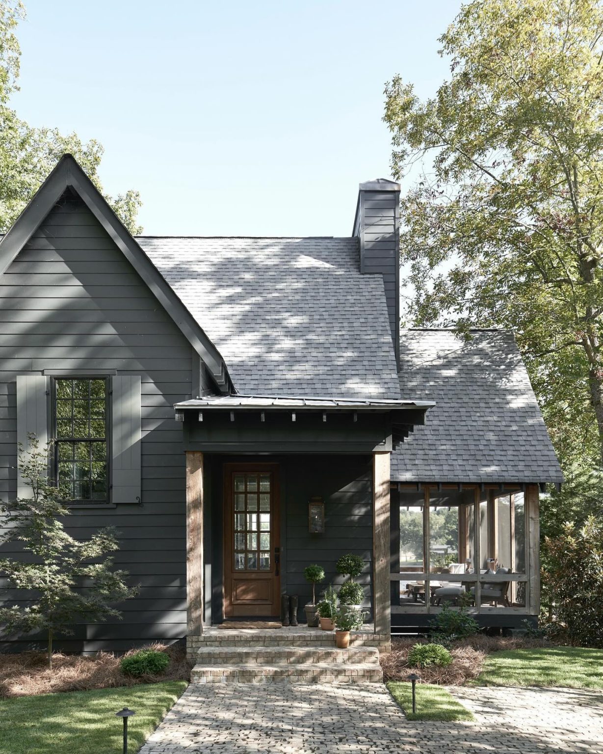 22 Stunning Dark Exterior House Colors That Will Elevate Your Home’s ...