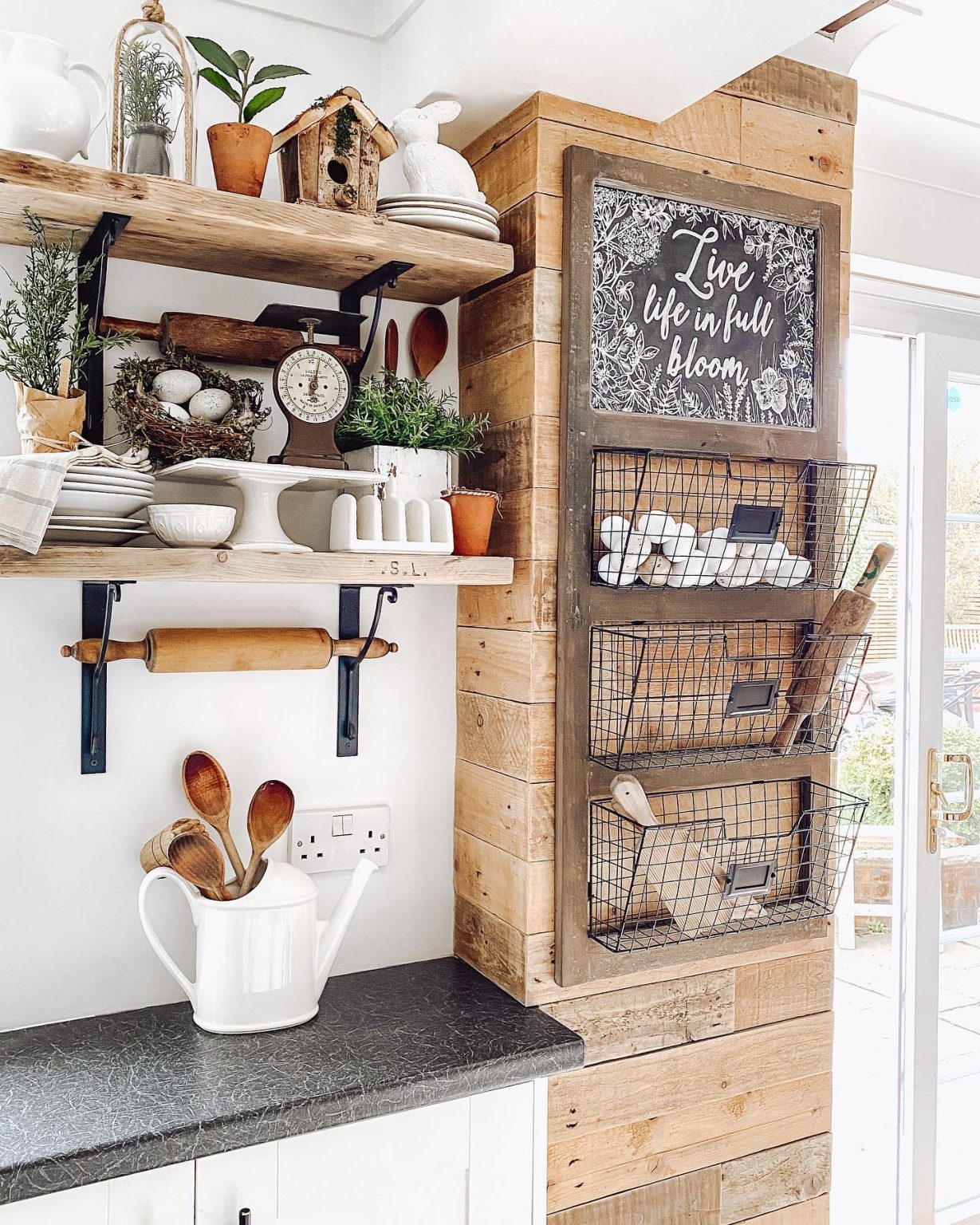 30 Modern Farmhouse Kitchens That Perfectly Blend Rustic Charm and ...