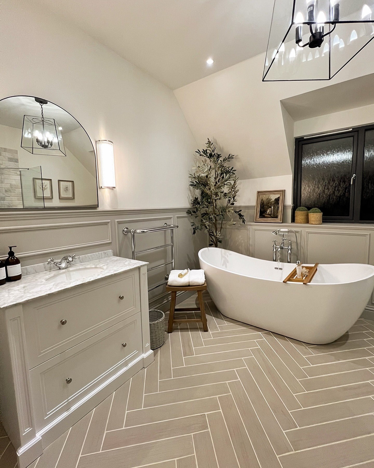 30 Bathroom Floor Tile Ideas: From Modern Elegance to Timeless Patterns ...