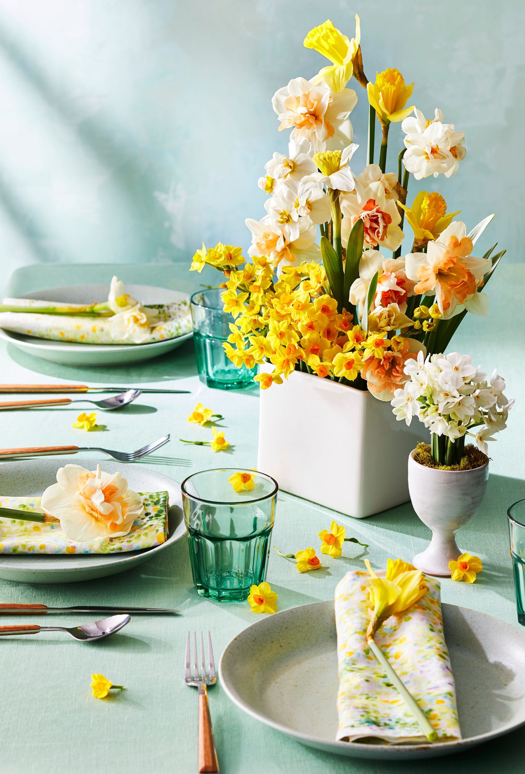27 Spring Table Centerpieces: Stunning Ideas to Refresh Your Dining ...