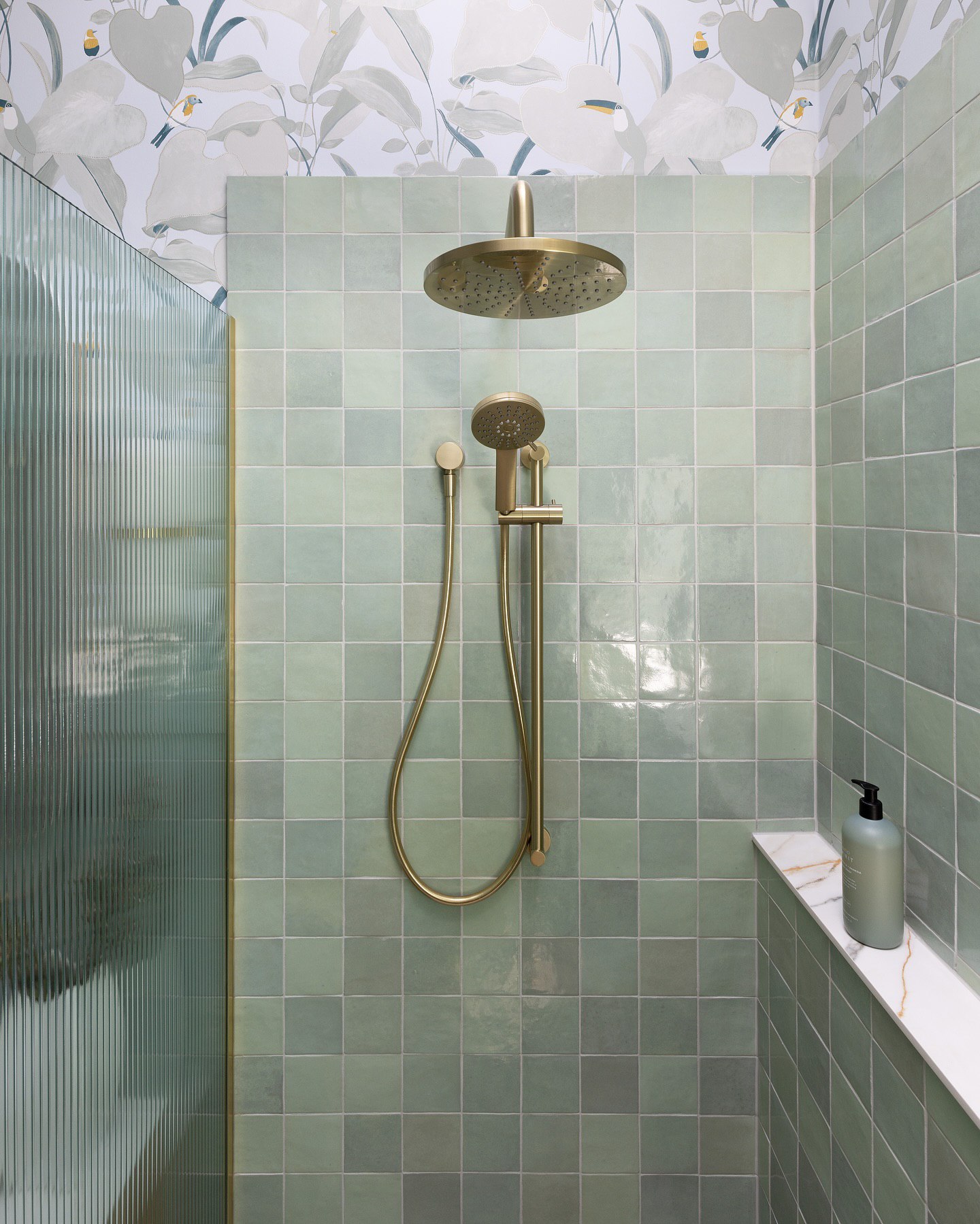 25 Green Tile Bathroom Ideas for a Stylish and Functional Space ...