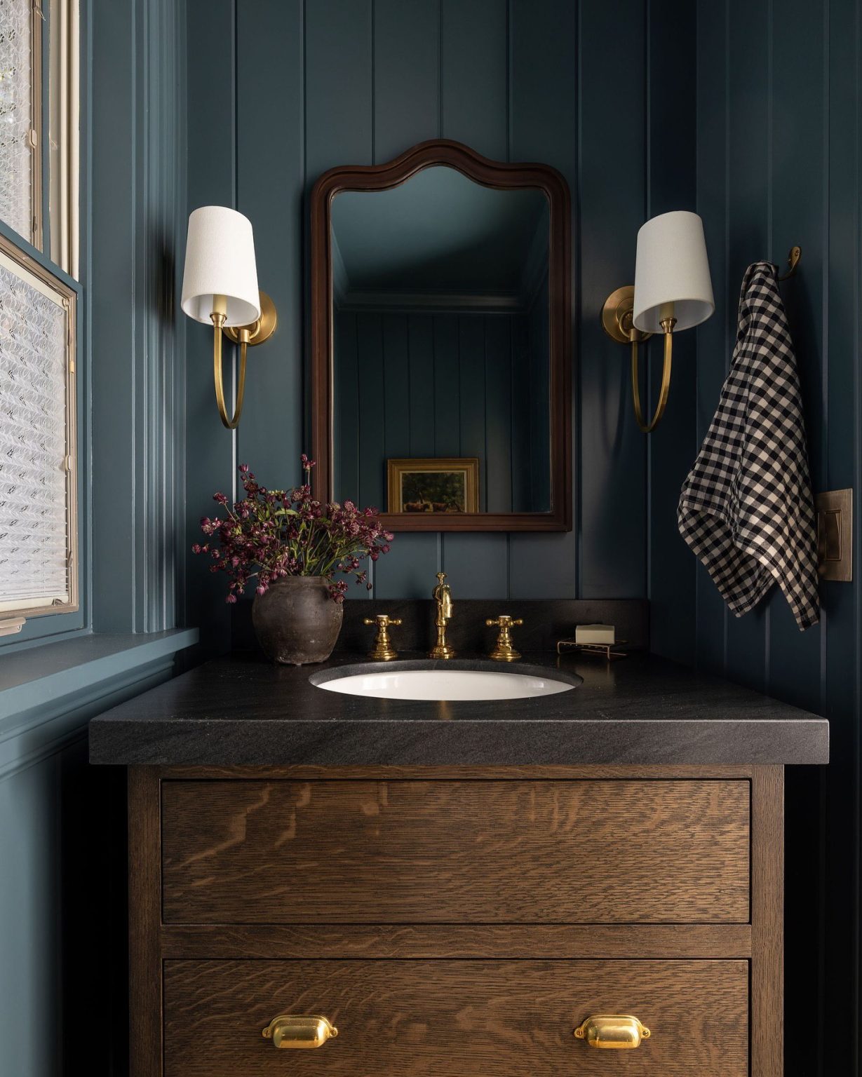 30 Powder Bathroom Ideas That Blend Luxe, Modern, and Classic Styles ...