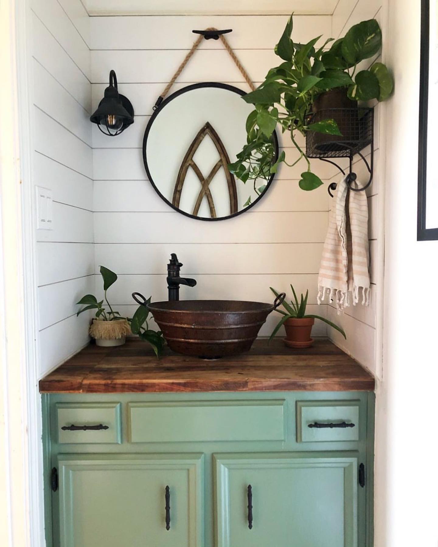 35 Half Bathroom Ideas to Transform Tiny Spaces with Style and ...