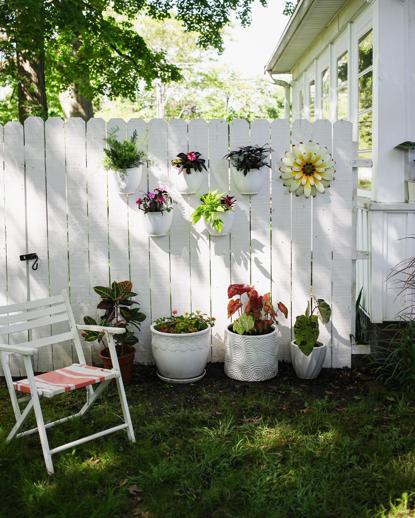 25 Garden Wall Decor Ideas to Transform Your Outdoor Space with Style ...