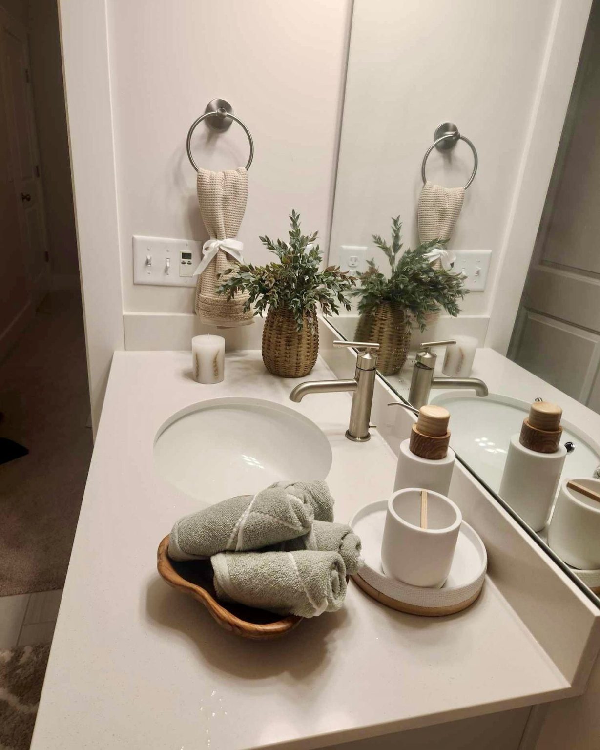 View of 30 Stunning Apartment Bathroom Decor Ideas to Transform Your Small ...