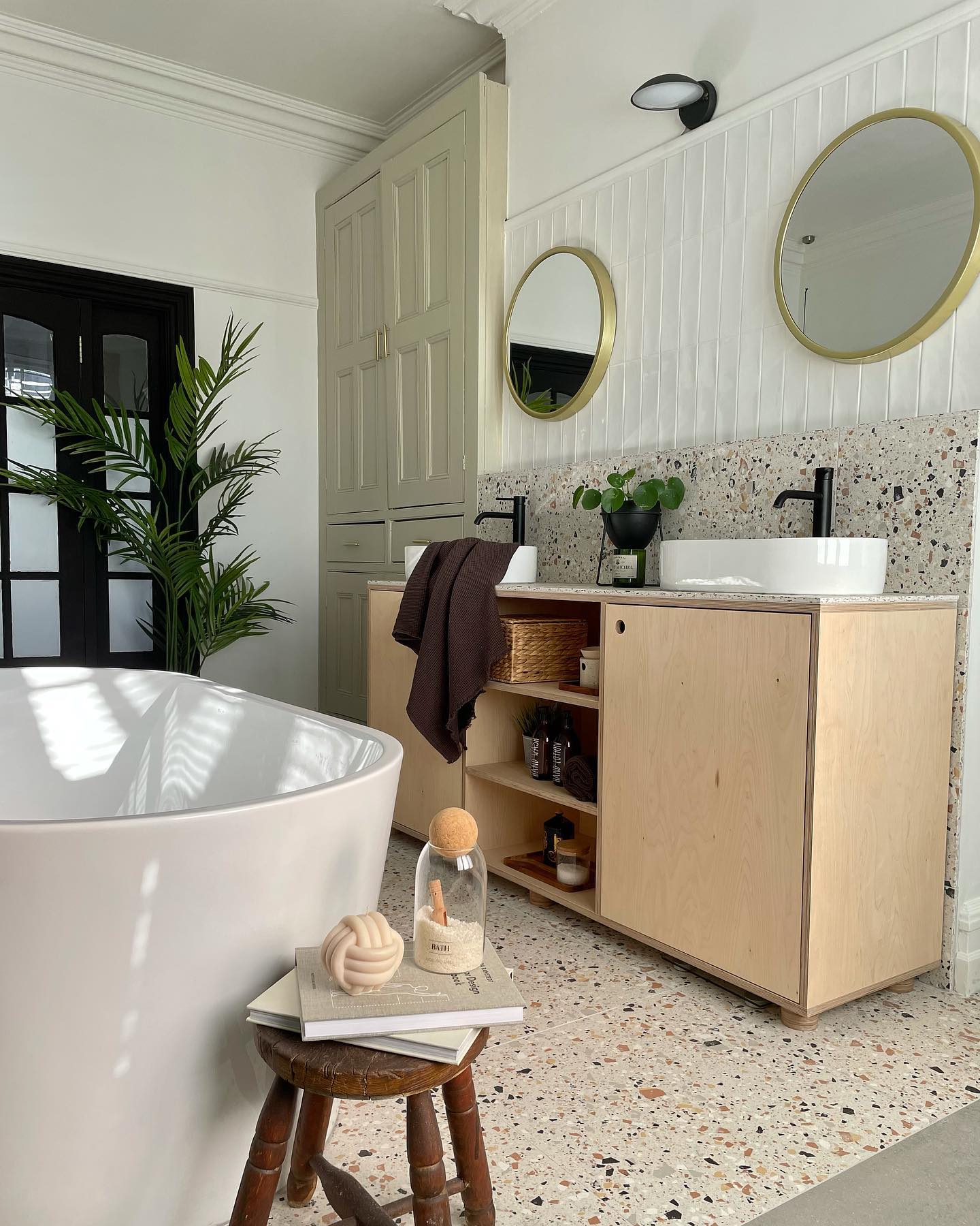 25 Japandi Bathroom Ideas: Inspiration for Minimalist, Wabi Sabi, and ...