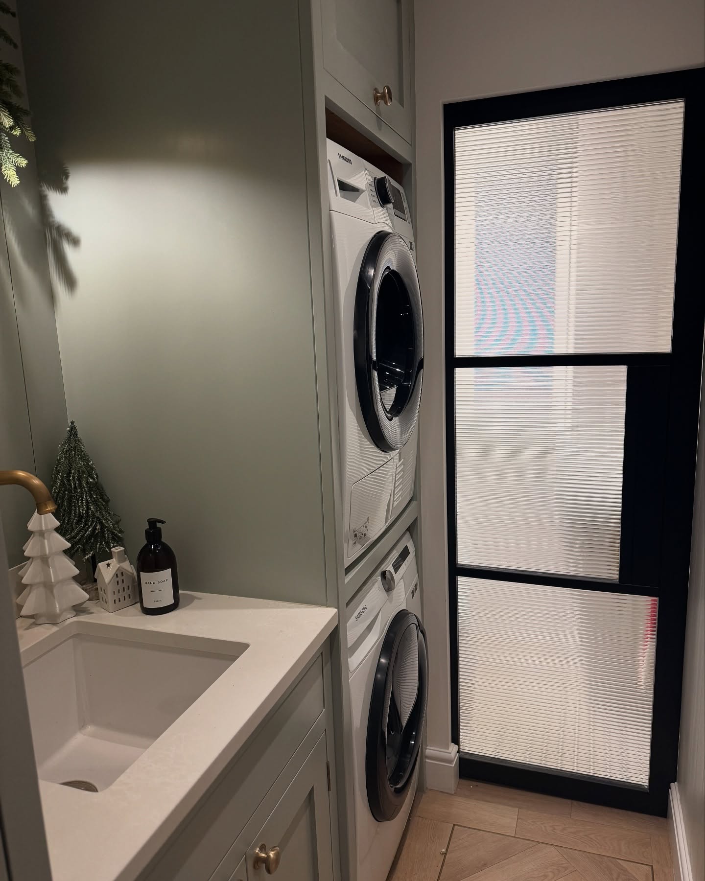 25 Laundry Room Ideas for Small Spaces That Combine Style and ...