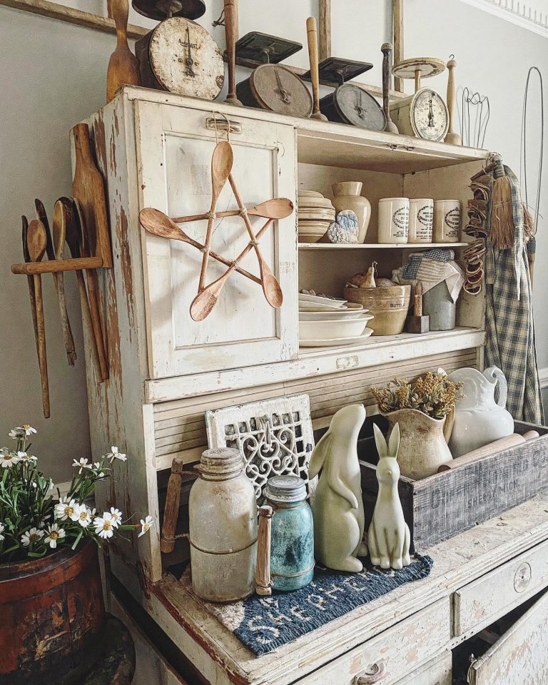 35 Vintage Farmhouse Decor Ideas to Transform Your Home into a Cozy ... - Vintage Inspired Off-Grid Home Decor