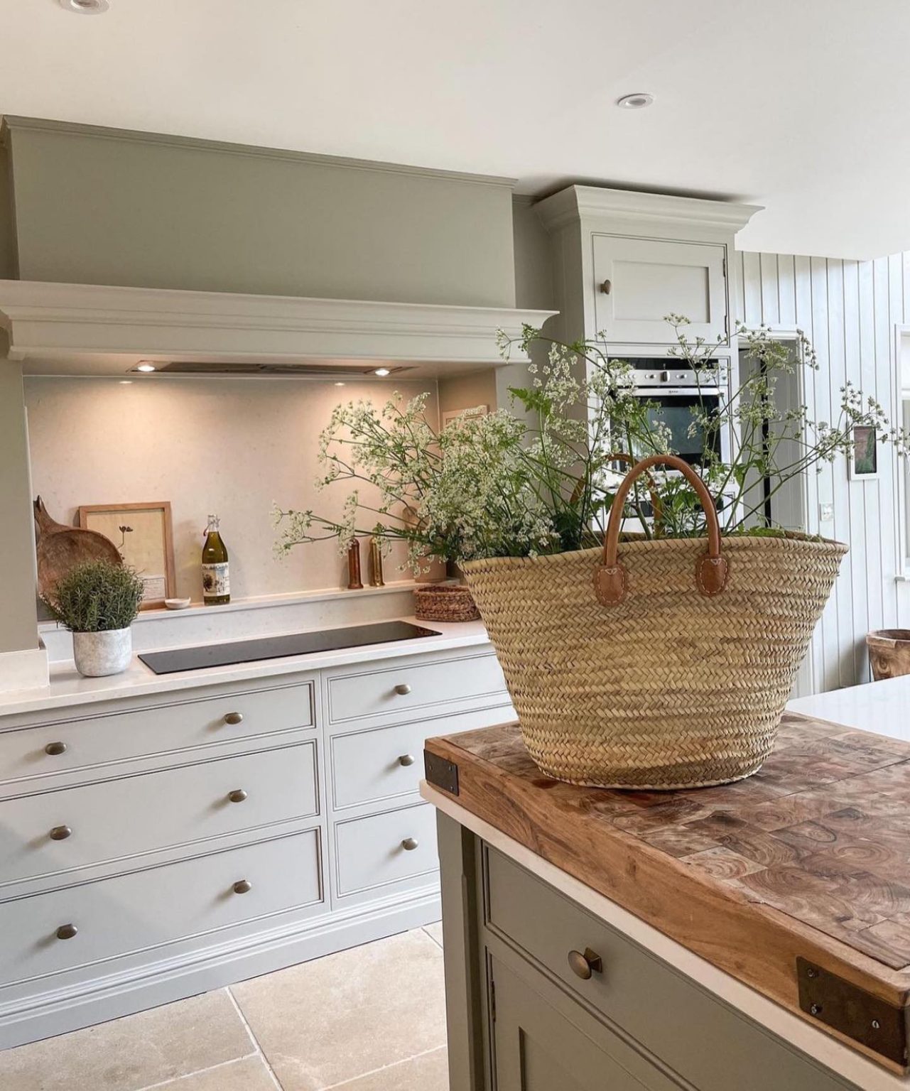 25 Sage Green Kitchen Designs: Ideas for Modern and Cozy Interiors ...