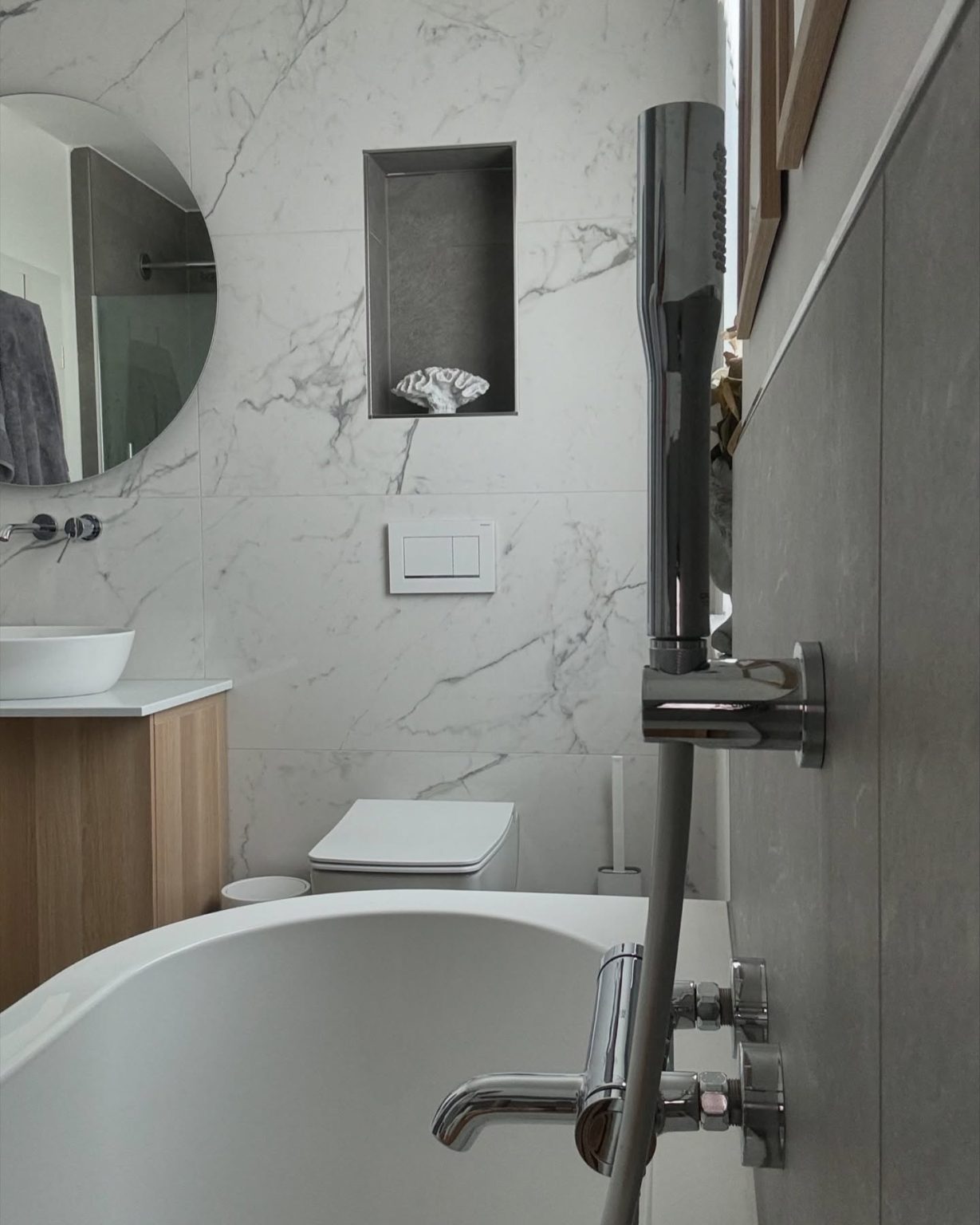 30 Stunning Apartment Bathroom Decor Ideas to Transform Your Small ...
