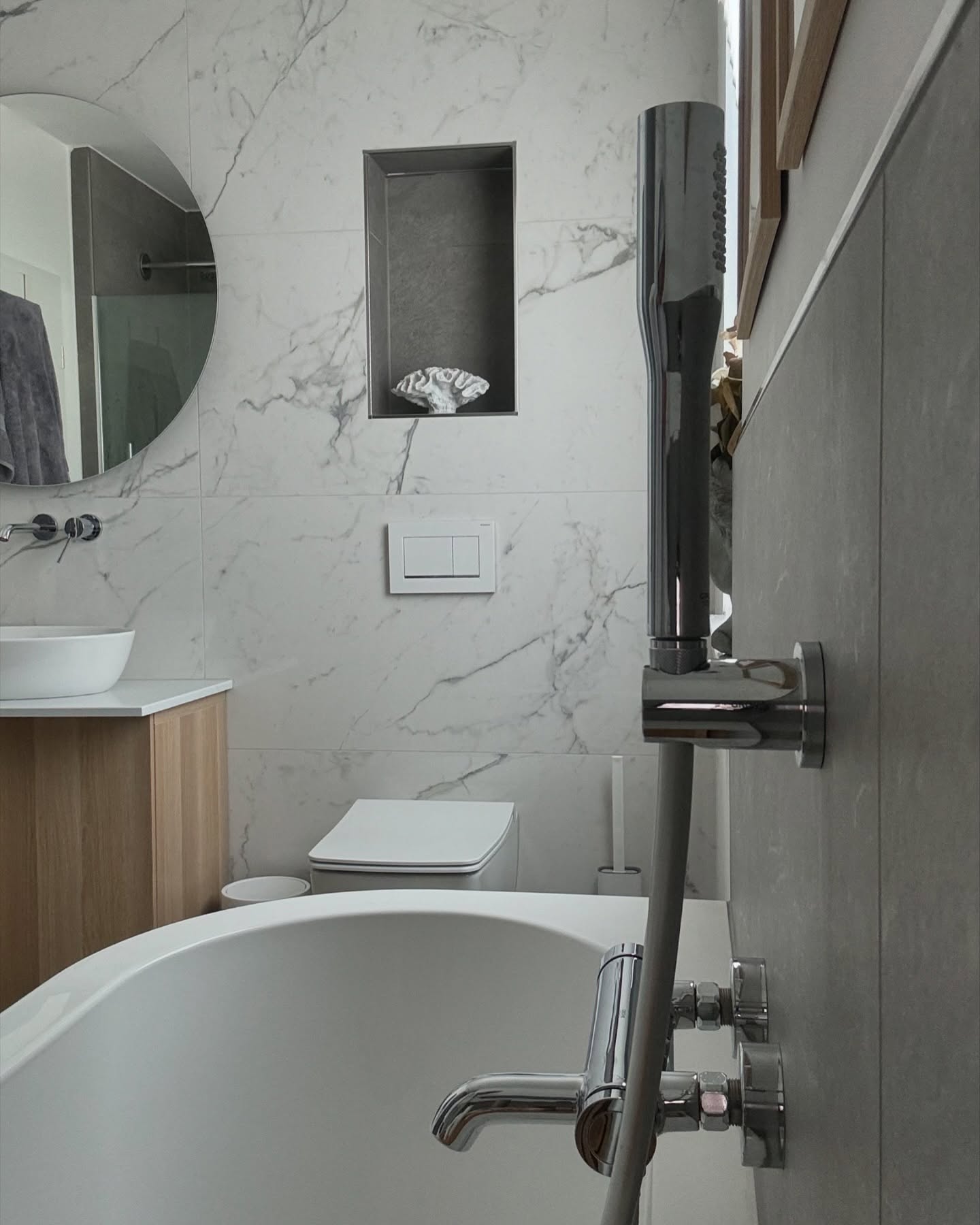 30 Stunning Apartment Bathroom Decor Ideas to Transform Your Small ...