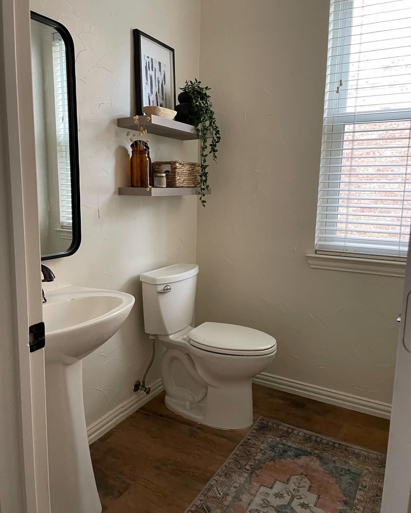 35 Half Bathroom Ideas to Transform Tiny Spaces with Style and ...