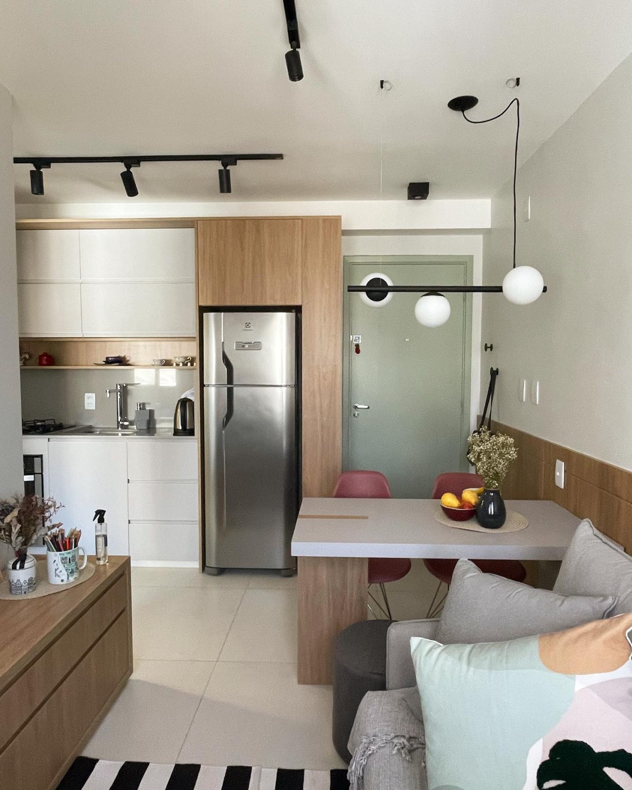 25 Tiny Apartment Ideas: Stylish and Cozy Solutions for Small Spaces ...