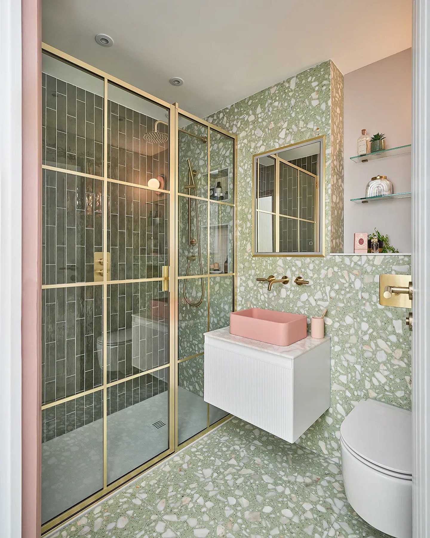 25 Green Tile Bathroom Ideas for a Stylish and Functional Space ...