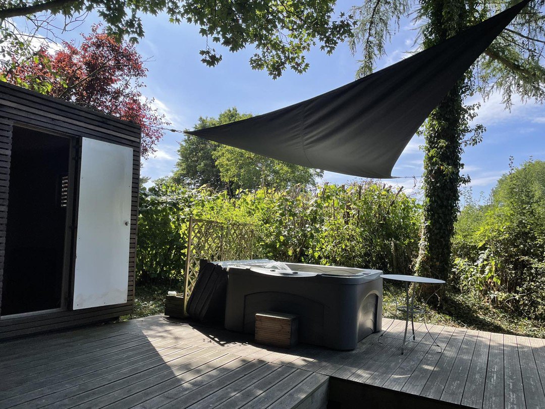 34 Jacuzzi Outdoor Ideas 2025: Stylish Designs for Your Outdoor Oasis ...