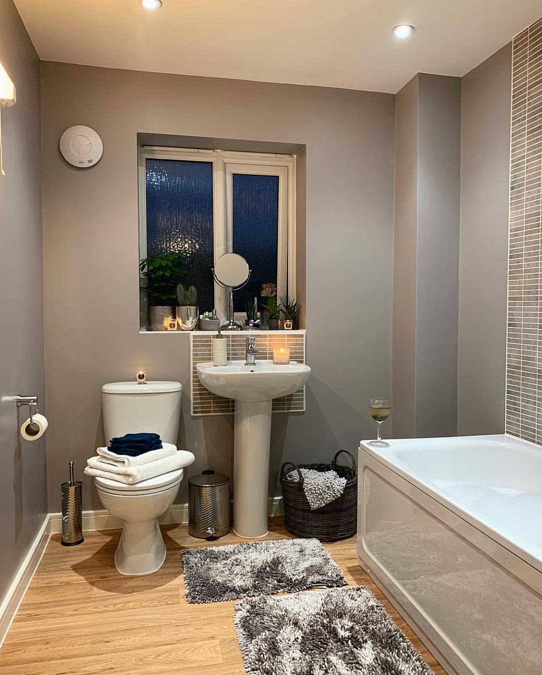 28 Bathroom Paint Colors 2025: Trendy Shades & Ideas to Refresh Your ...