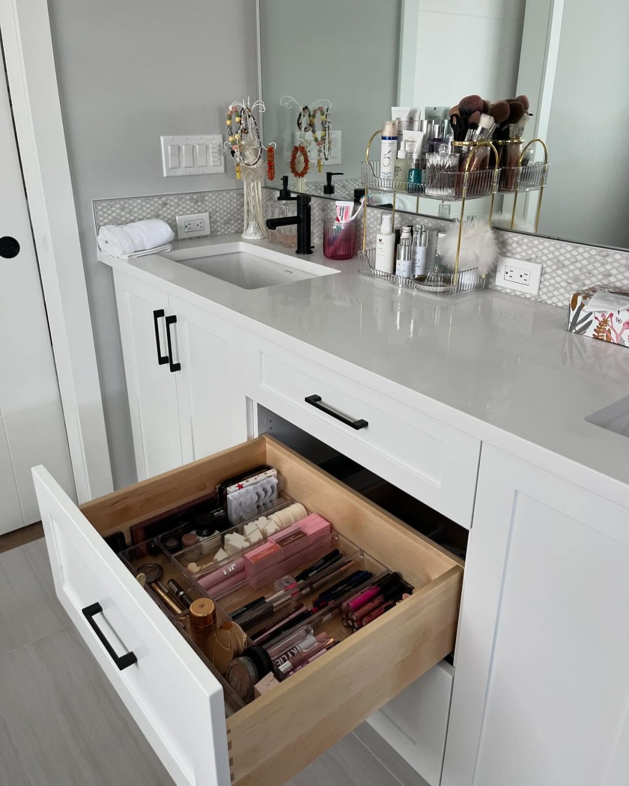 30 Bathroom Organization Ideas for a Stylish, Functional, and Clutter ...