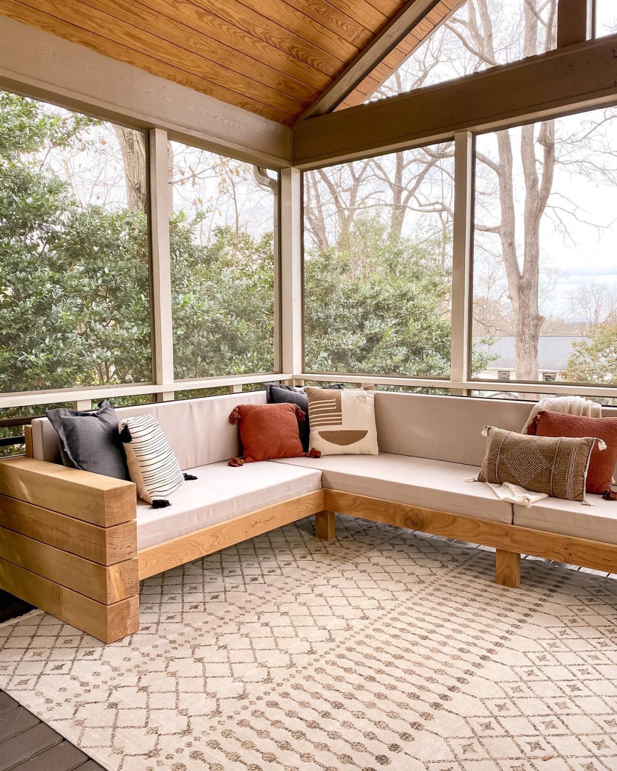 30 Screened-In Porch Decorating Ideas to Transform Your Outdoor Space ...