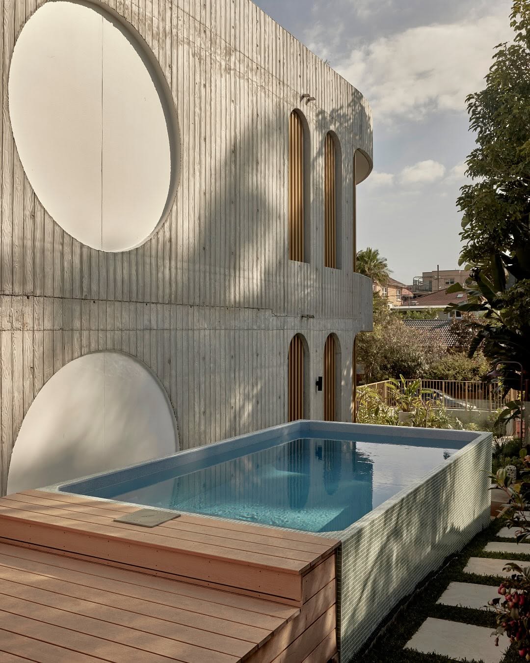 25 Outdoor Pool Designs 2025: Modern, Luxury and Minimalist Ideas for a ...