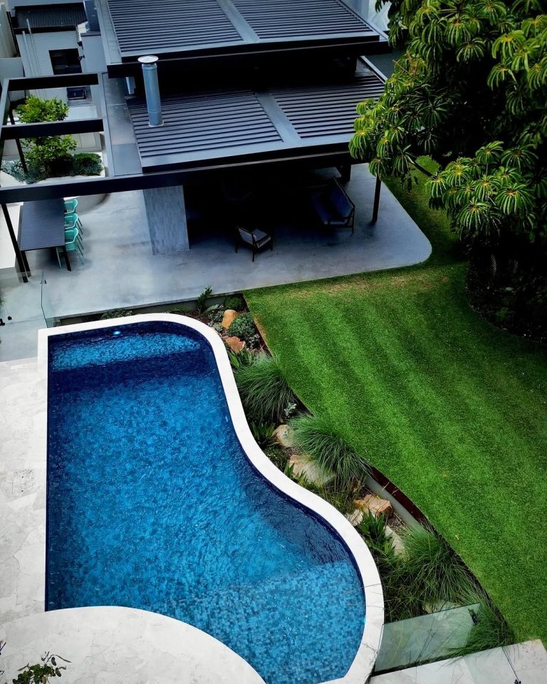 25 Outdoor Pool Designs 2025: Modern, Luxury and Minimalist Ideas for a ...