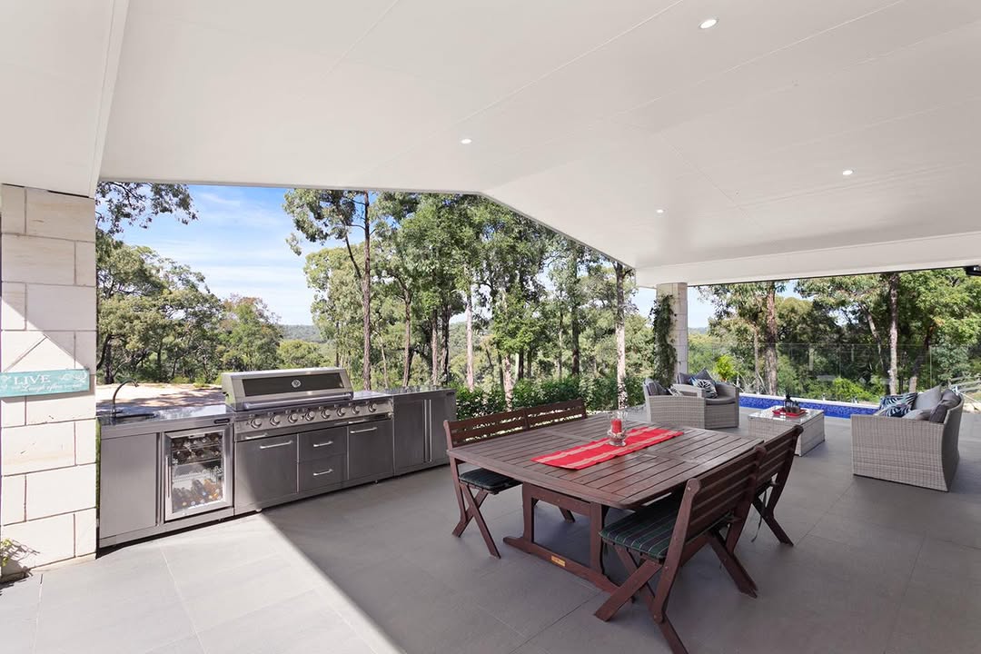 30 Outdoor Entertaining Area Ideas – Stunning Patios, Decks and ...