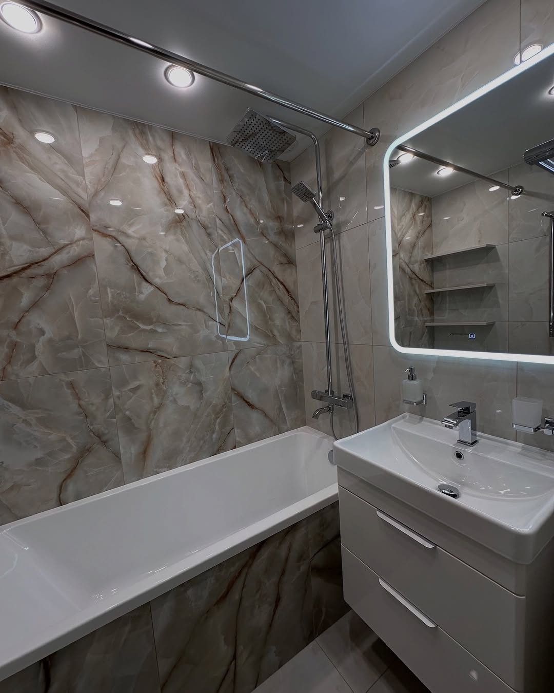 30 Bathroom Tile Ideas: Trendy and Timeless Designs for a Stunning ...