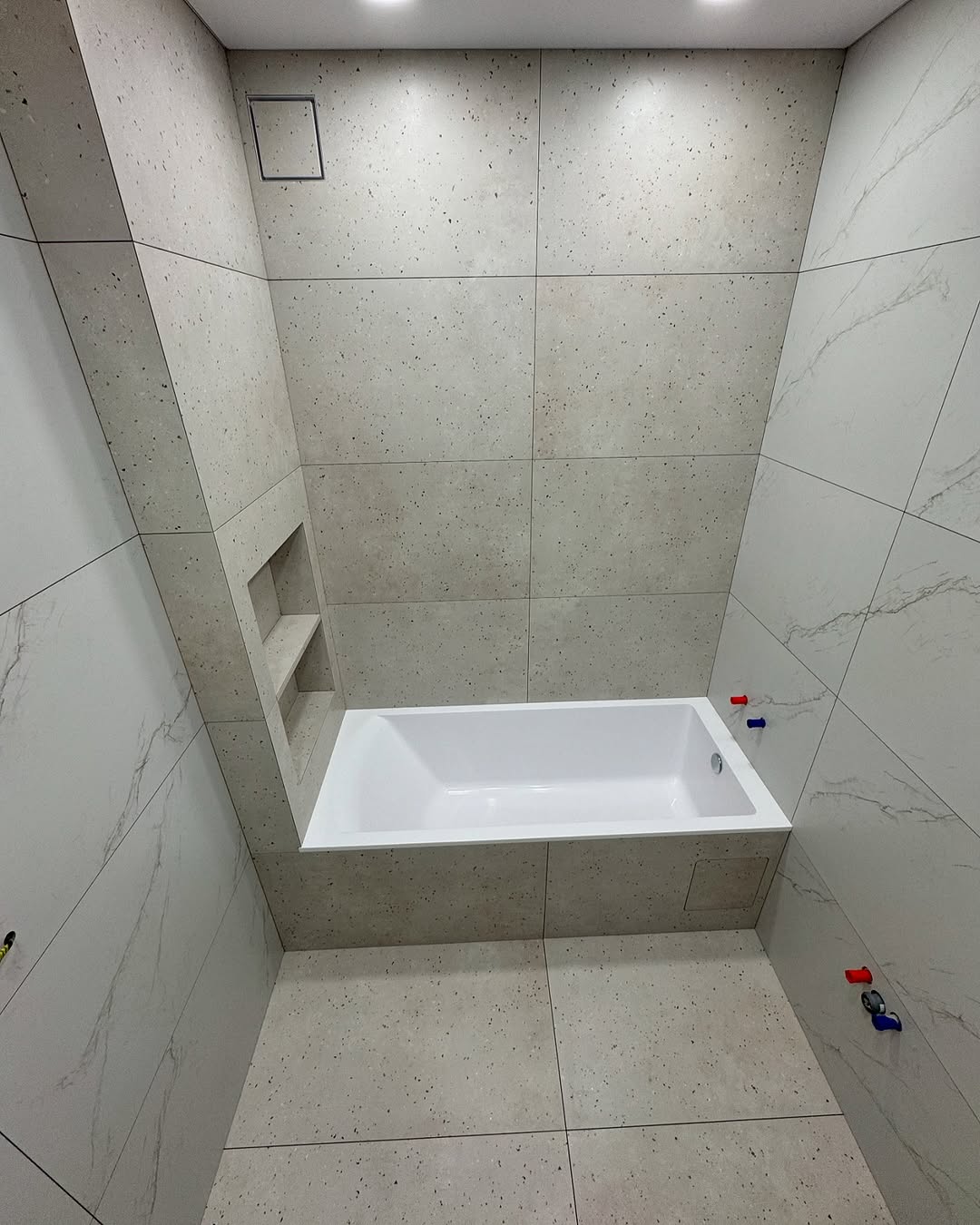 30 Bathroom Tile Ideas: Trendy and Timeless Designs for a Stunning ...