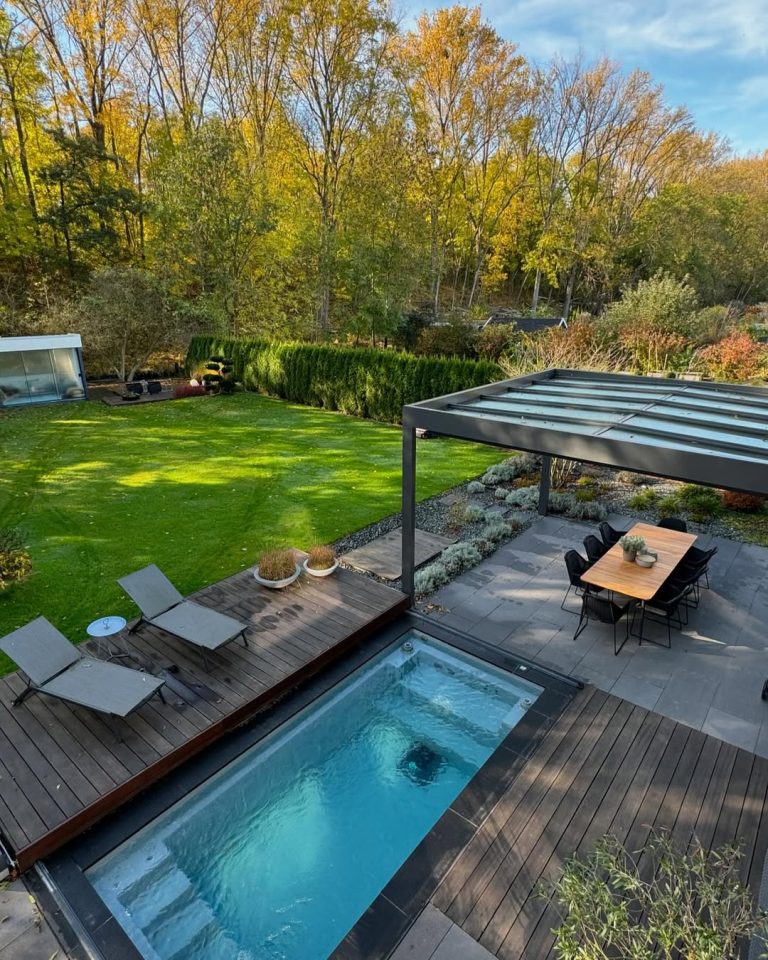 25 Outdoor Pool Designs 2025: Modern, Luxury and Minimalist Ideas for a ...