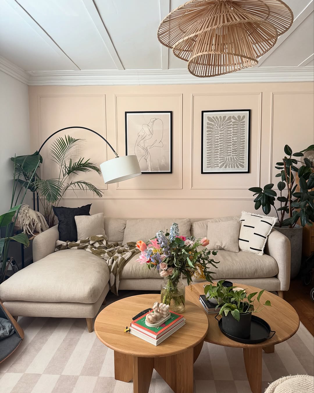 25 Budget-Friendly Apartment Living Room Ideas to Copy - Peaceful Apartment Living On A Budget