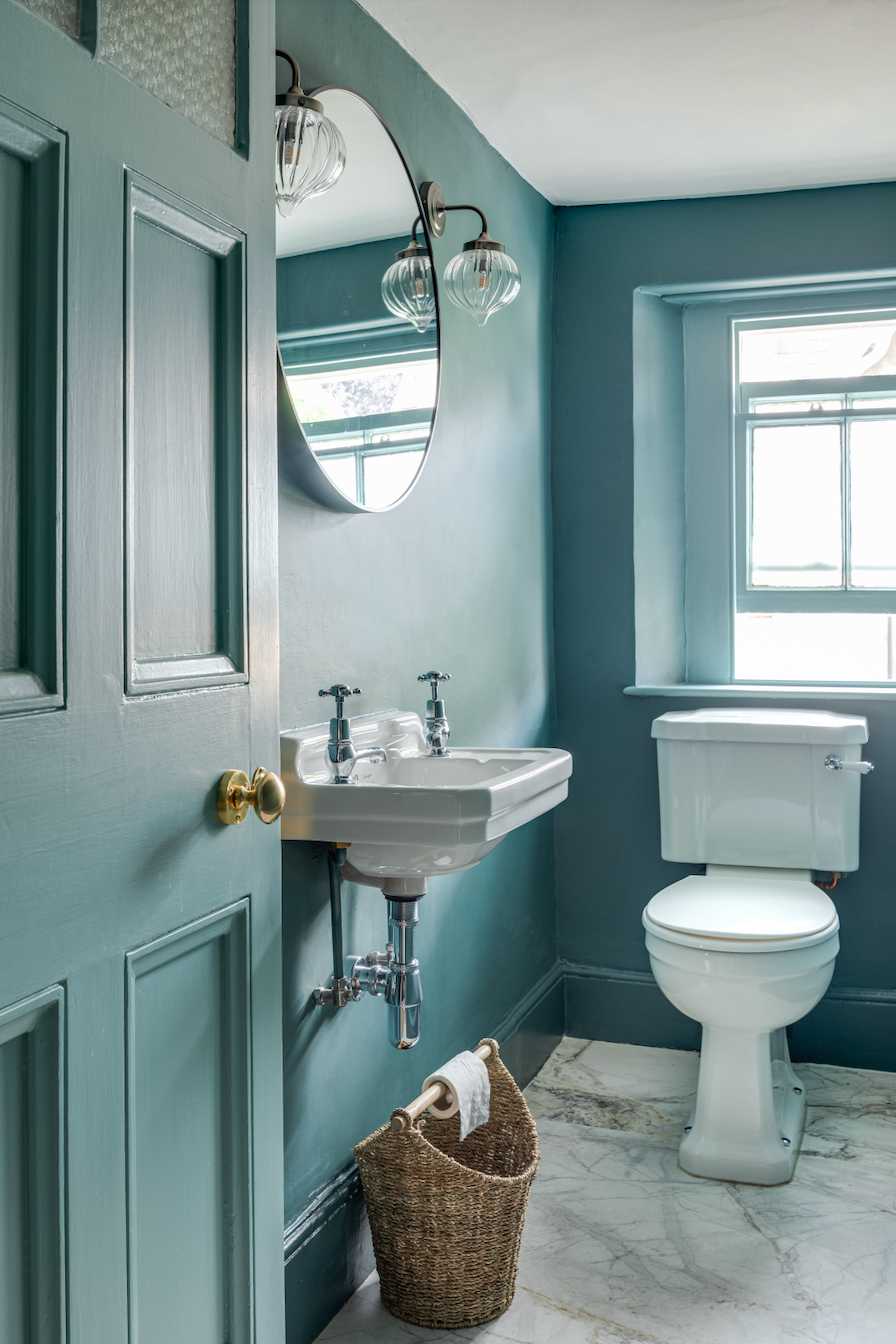 24 Bathroom Color Ideas That Will Transform Your Space – From Moody ...