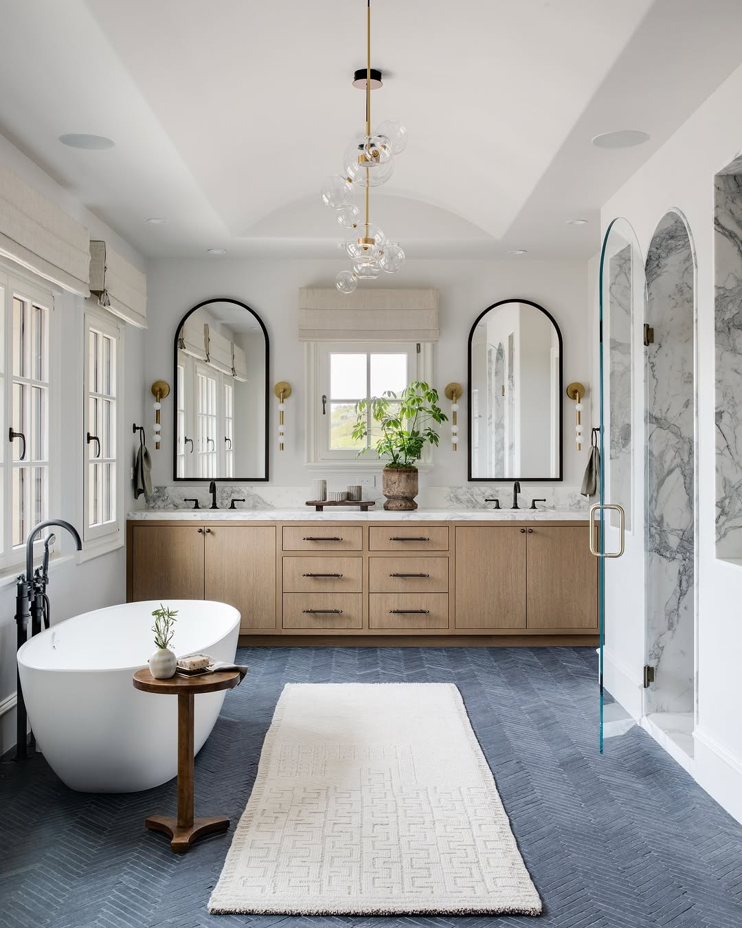 25 Master Bathrooms Luxury 2025: Stunning Designs for a Modern, Elegant ...
