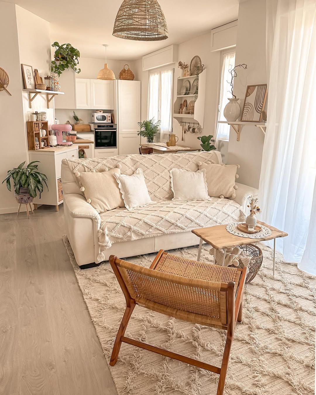 28 Small Apartment Design Ideas to Maximize Space and Style in 2025 ...
