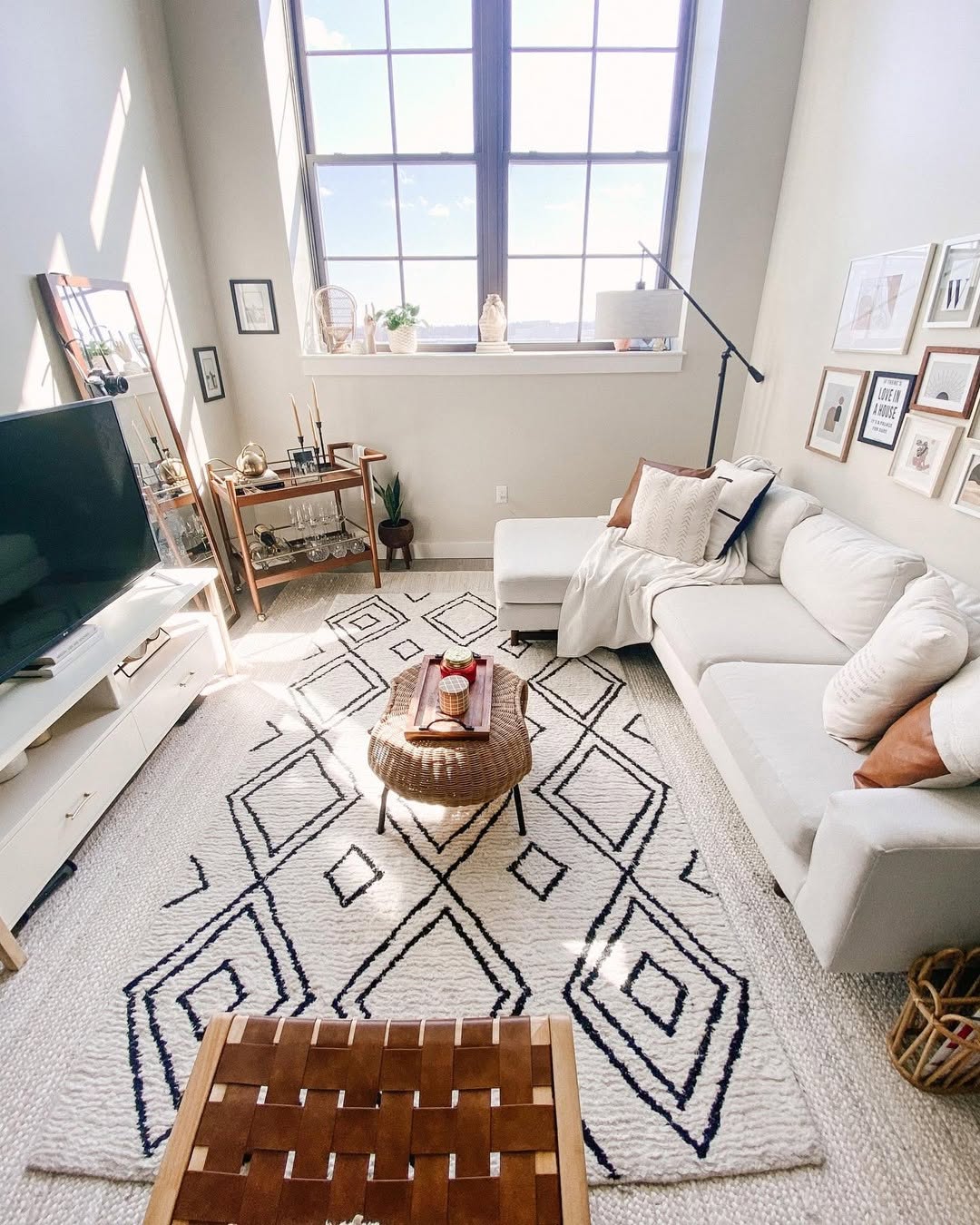 30 Small Apartment Living Room Ideas – Cozy, Stylish & Space-Saving ...