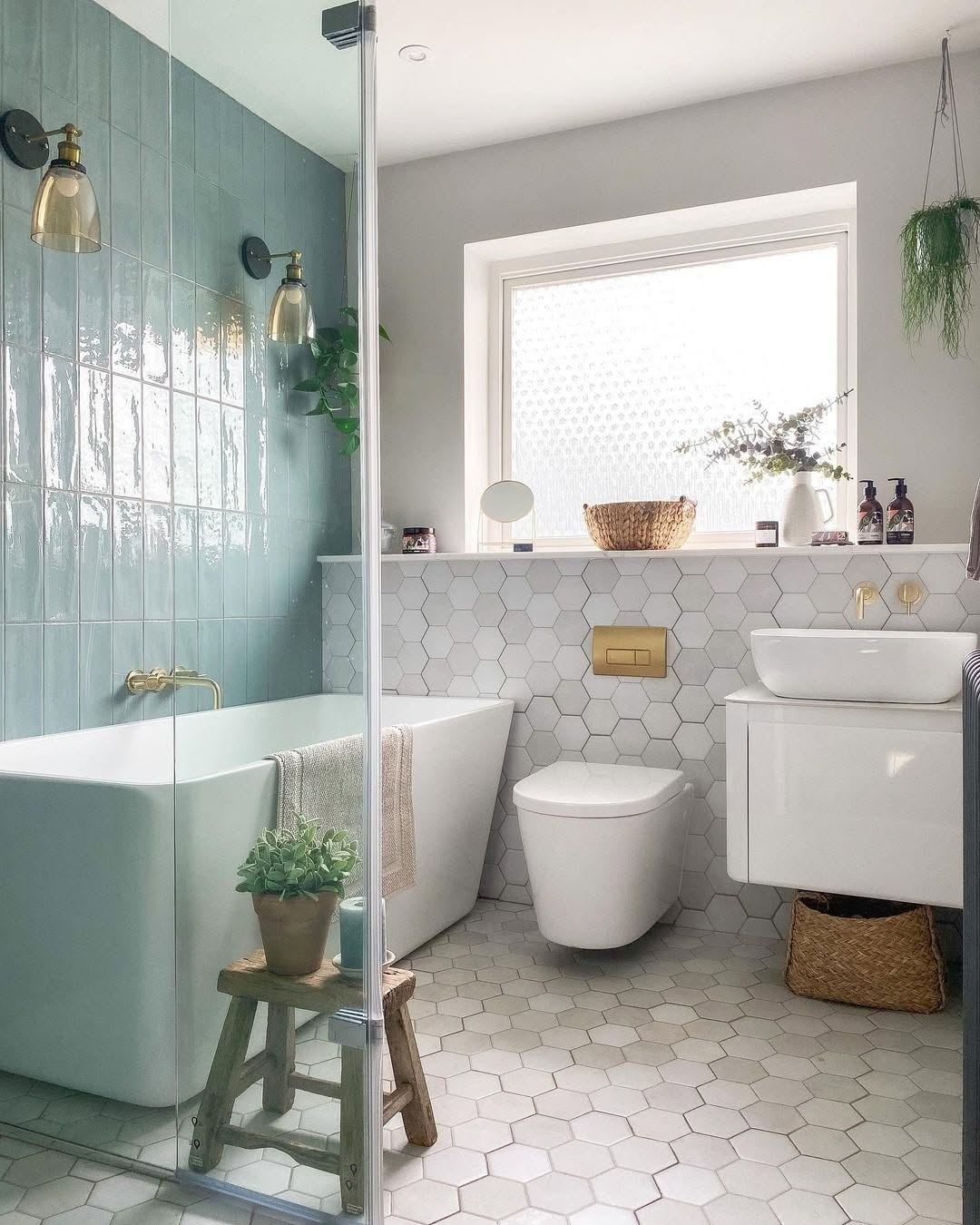 35 Small Bathroom Ideas: Stylish, Space-Saving and Budget-Friendly ...