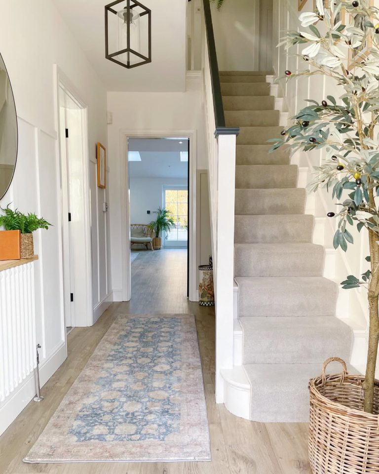 29 Narrow Hallway Ideas 2025: Stylish and Space-Saving Designs to ...