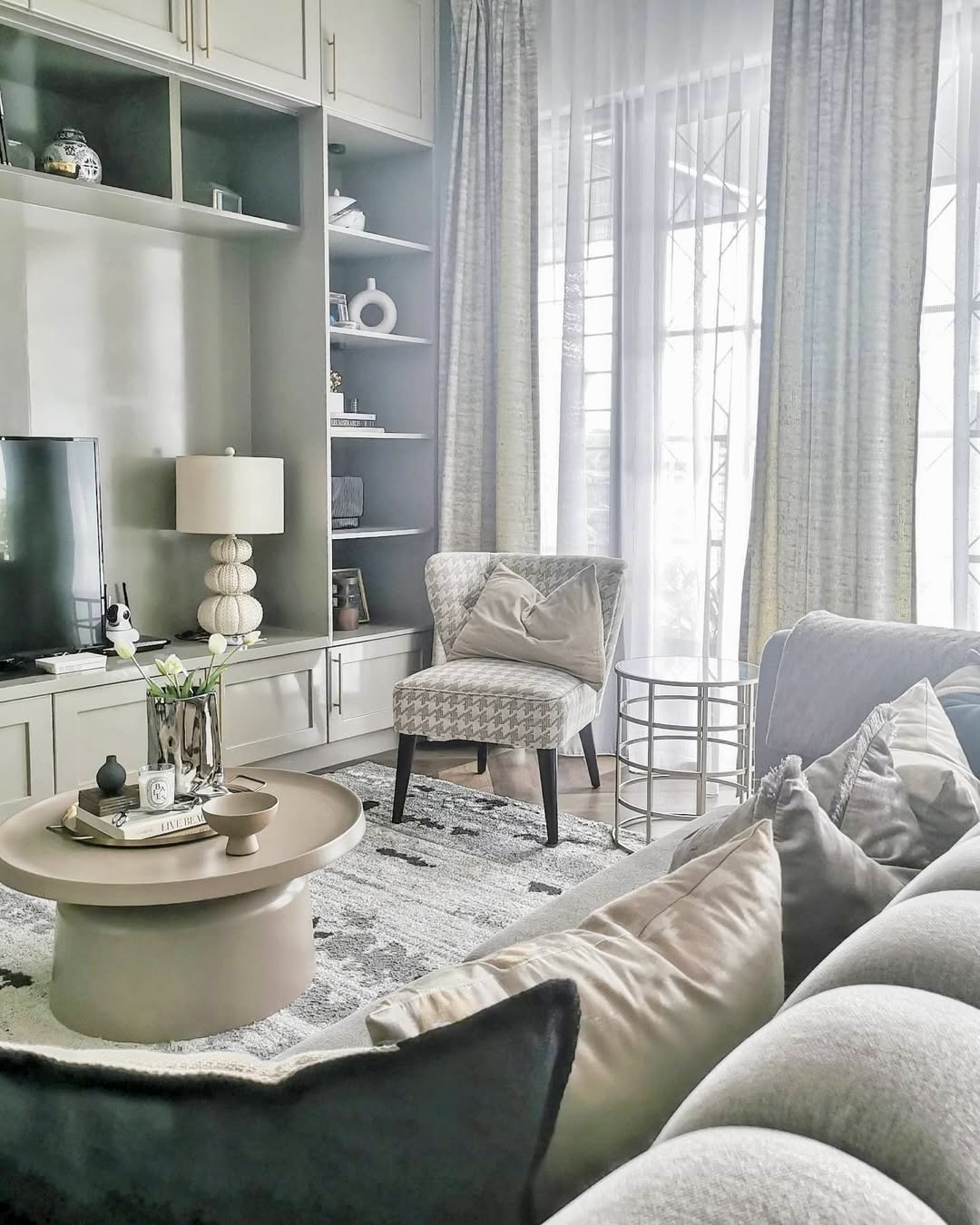 25 Gray Living Room Ideas 2025 That Mix Style, Comfort and a Pop of ...